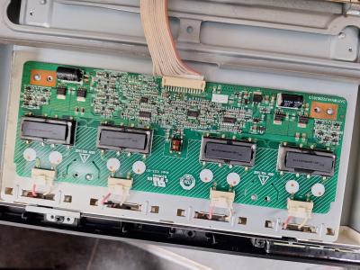 Платка инвертор V225-001 4H.V2258.001/D за 23-инчов телевизор Samsung Модел LE23R32B, с дисплей T230XW01 V.1